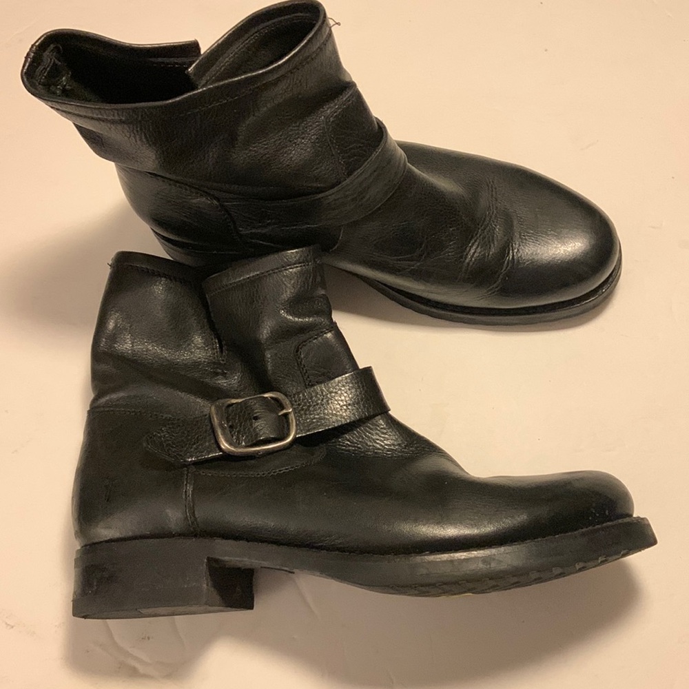 Frye Black  9 B Veronica Boots.